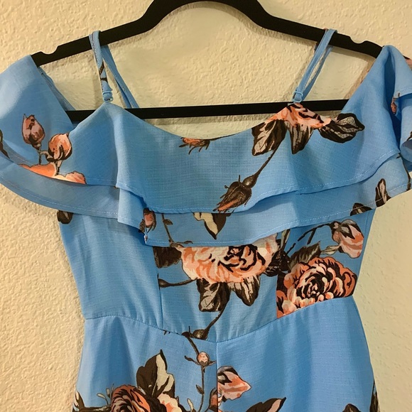 NWOT Floral Off the Shoulder Romper - Picture 2 of 7